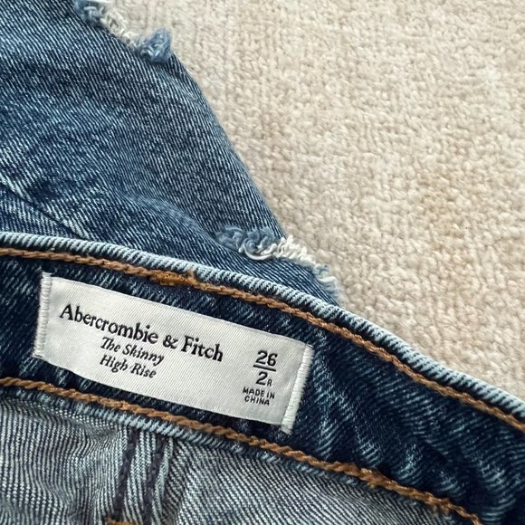 Abercrombie & Fitch High Rise Ripped Skinny Jeans 26 / 2 Blue - Picture 2 of 9